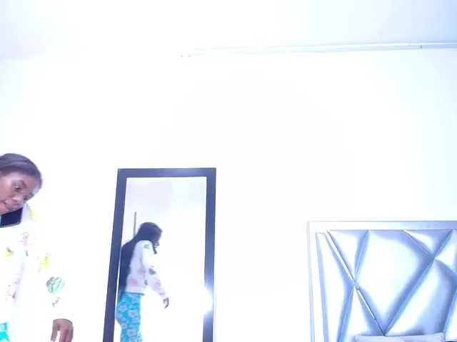 BongaCams goldenn-ass is Freechat goldenn-ass — I love people talk about my body, to touch my body and love C2C to see you cumming for me!