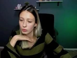 cherryy-pop from CamSoda is Freechat