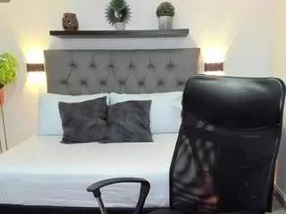 isabella-florez from CamSoda is Freechat