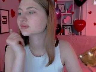 julia-love-love from CamSoda is Freechat