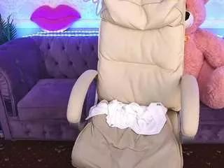 kitnisskiss from CamSoda is Freechat