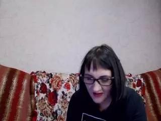 milfyydiana from CamSoda is Freechat