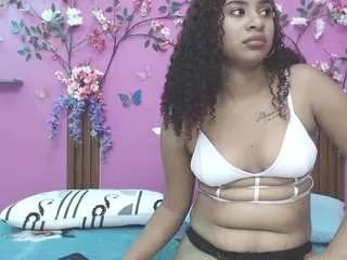 sexycurly18 from CamSoda is Freechat