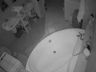 voyeurcam-julmodels-bath-1st-1 from CamSoda is Freechat