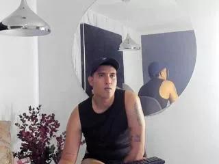 kmilo_archibold from Flirt4Free is Freechat