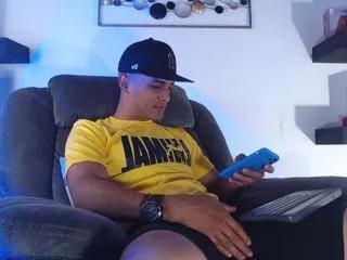 maicol_martinez from Flirt4Free is Freechat