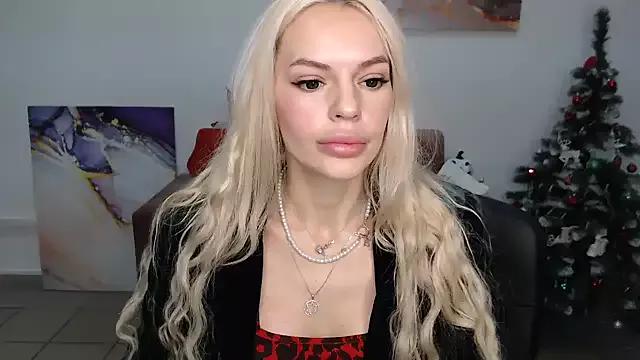 AlisaSambuka from StripChat is Freechat