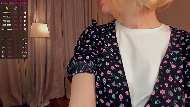Explore girls webcam shows. Cute sexy Free Cams.