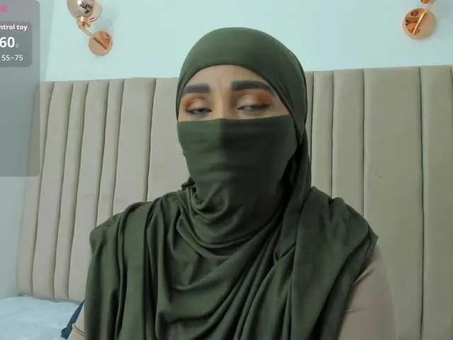 Freechat -Alisha on BongaCams