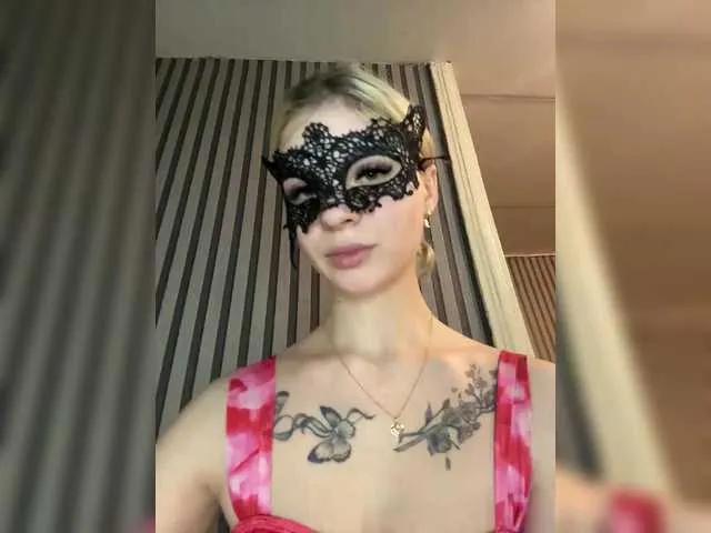 Freechat -LittleWitch- on BongaCams