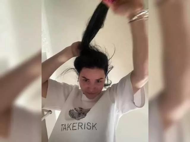 aleksandra-lis-1998 on BongaCams