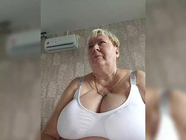 Offline Alena61 on BongaCams