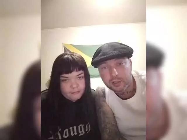 Offline AliceFoxy777 on BongaCams