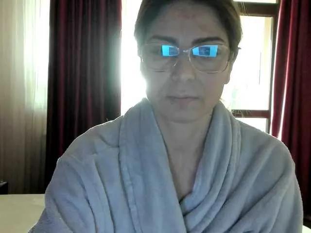 AngelNicolle — i love smaret people especiallity with good sense of humor!