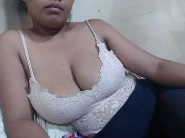 Offline Anialove on BongaCams