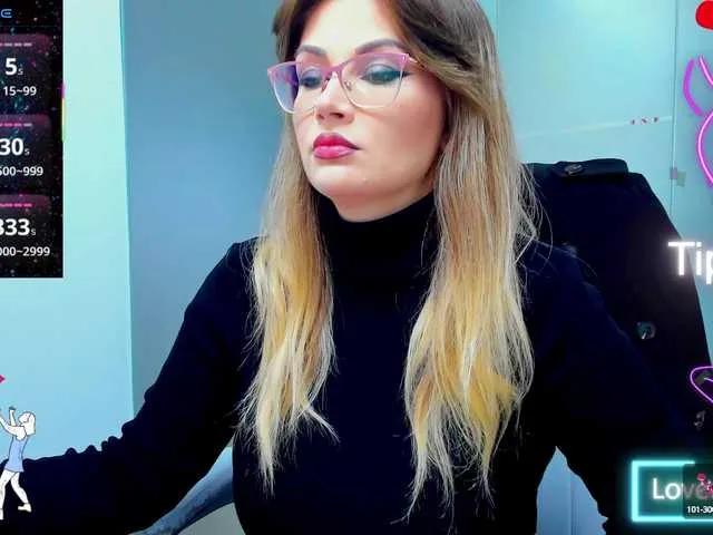 Freechat anyarosses on BongaCams