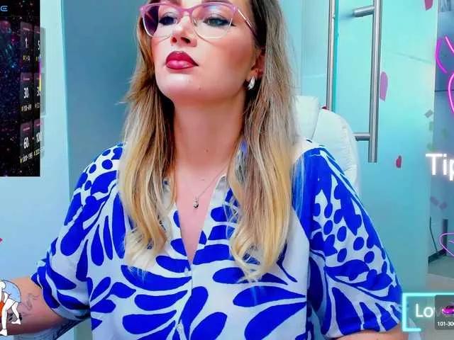 Freechat anyarosses on BongaCams