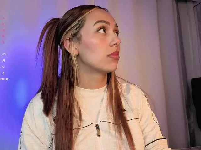 Offline Arianne-ferrer on BongaCams