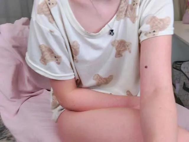 Freechat b4by-lol1 on BongaCams