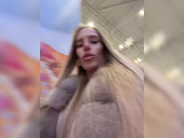 Offline blondinochkaa on BongaCams