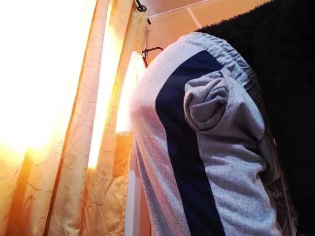 BongaCams brendaliive is Freechat brendaliive — I love men for money beby