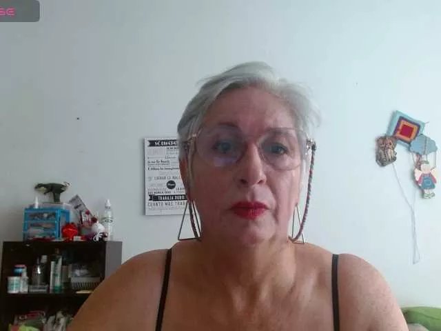 Offline canitas69 on BongaCams