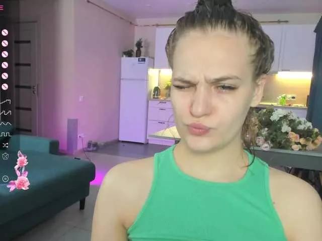 Freechat CarolineLovers on BongaCams