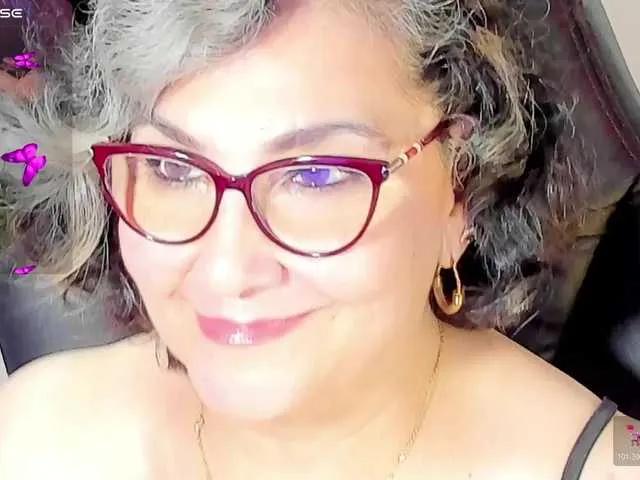 cataleya-mom — I love relaxed people, who enjoy good company, who above all are very respectful and value my effort.