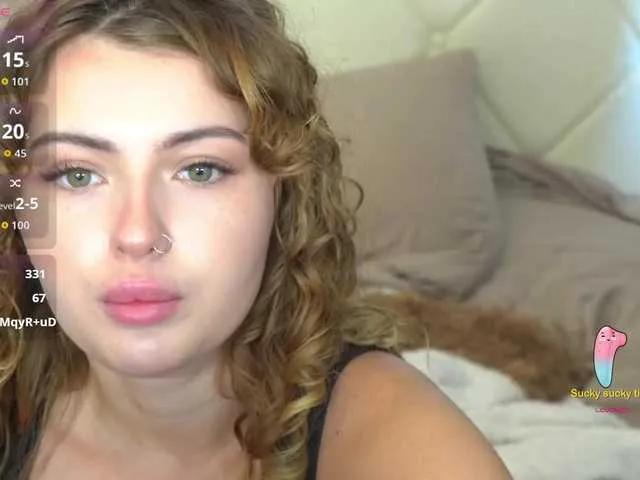 Freechat CloverPussy on BongaCams