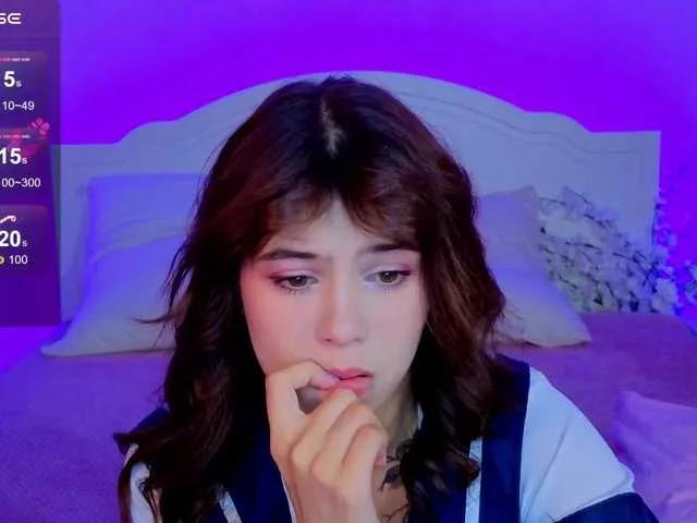 CoralineJones on BongaCams