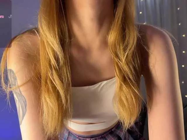 Offline d0nt0uchmy4ss on BongaCams