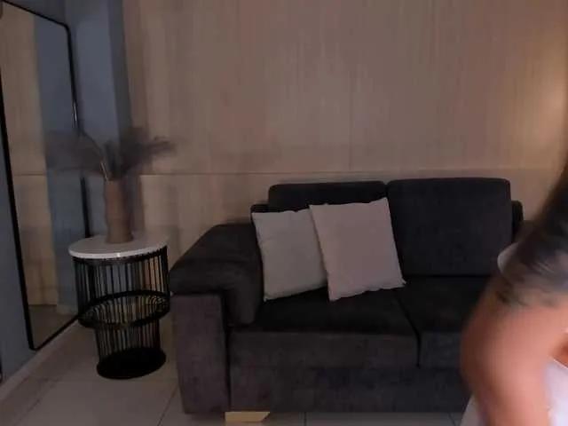 Freechat DannaCruz on BongaCams