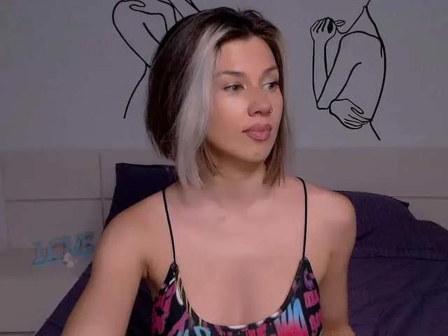 Freechat devilishfox on BongaCams