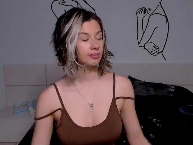 Freechat devilishfox on BongaCams