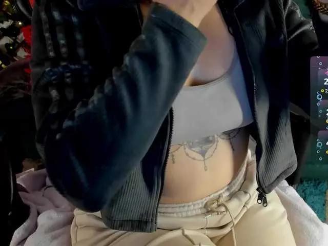 Duramapola — sweet, intelligent, kind men, sense of humor, imagination, C2C. I don't care about the size, I care what you have in your mind, that you want to see beyond my body; that you be my sweet devil and be your crazy angel.