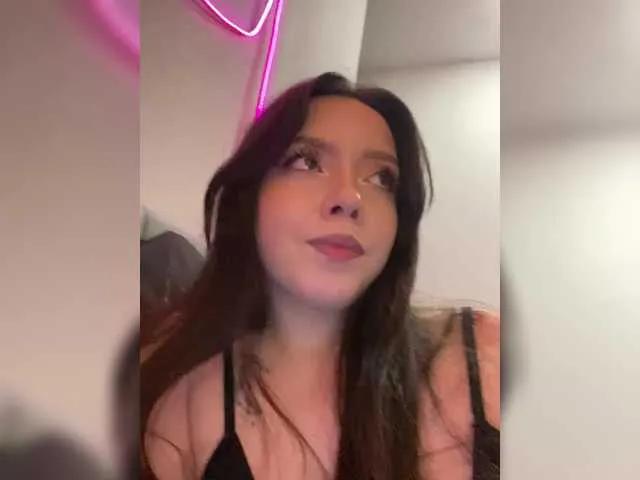 ElliLin on BongaCams 