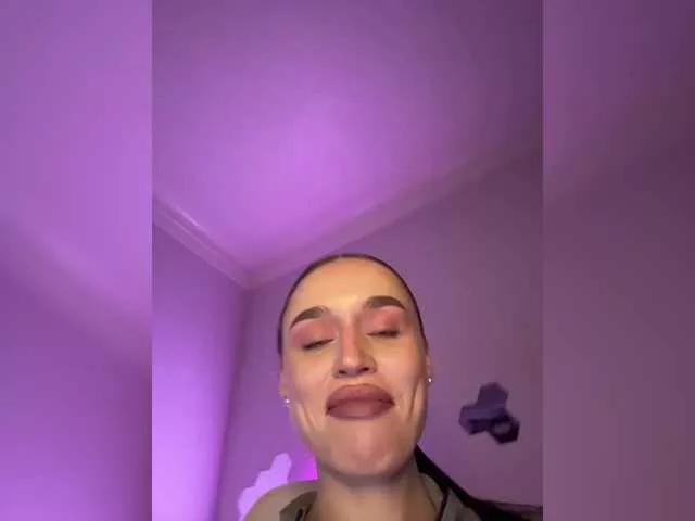 Freechat Enchantix on BongaCams