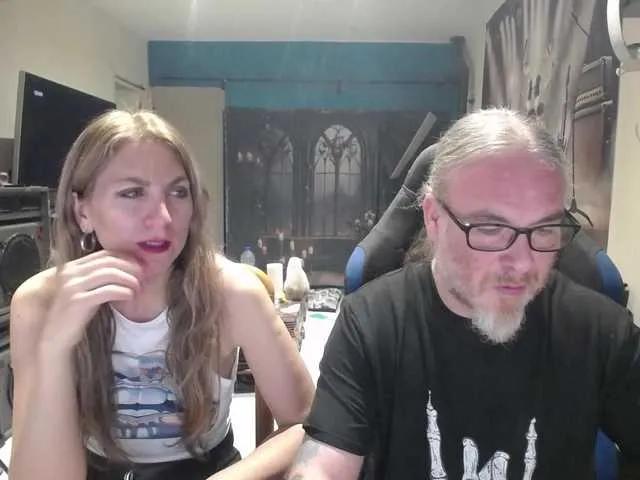 Offline GiselleandJay on BongaCams