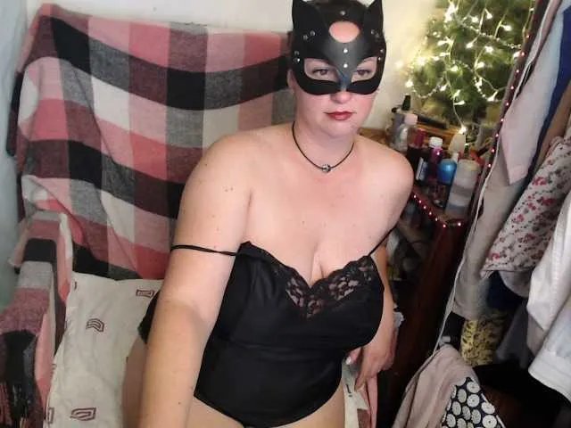 Offline GoldenFisha on BongaCams