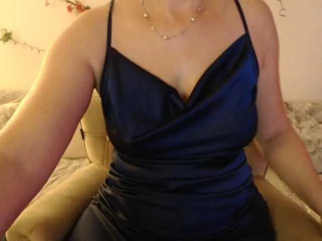 Freechat goodSnowQueen on BongaCams