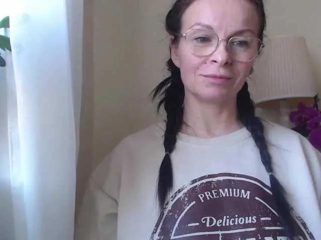 HelenSHOW1 on BongaCams 