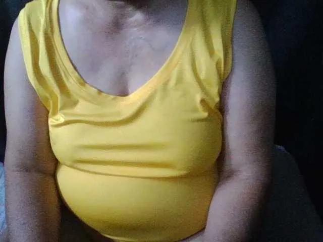 Offline HotSqrt4u on BongaCams