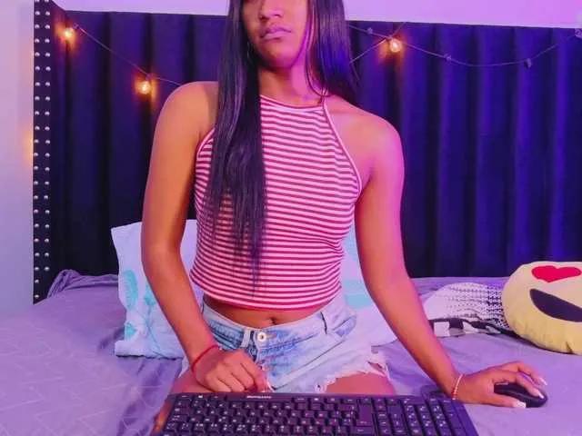 Offline Indiancutiie on BongaCams