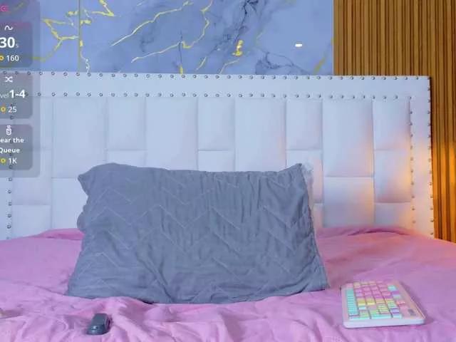 Offline Indiancutiie on BongaCams