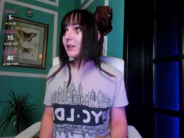 ingridblondy94 — to make me horny it s not so eassy!!!