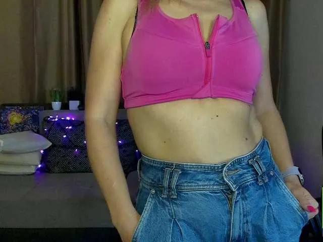 Freechat Jullyblondkiss on BongaCams