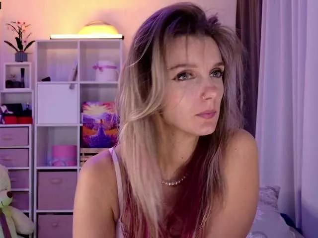 Freechat Karamelsw on BongaCams