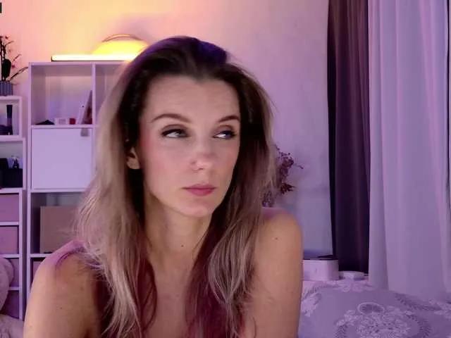 Freechat Karamelsw on BongaCams
