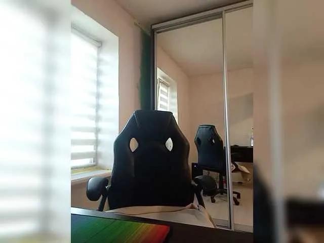 Katerinagreiz — Men are taller than me , strong and generous 