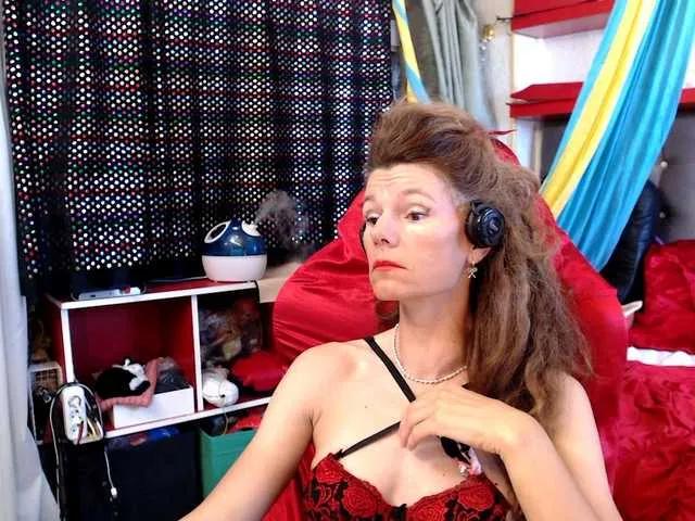 Offline kellysurfing on BongaCams